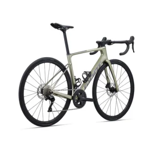 Giant Defy Advanced Road Bike tirhyer