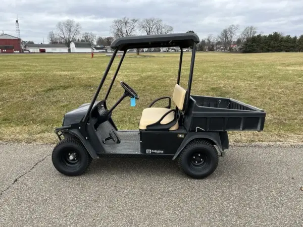 Cushman Hauler Golf Cart