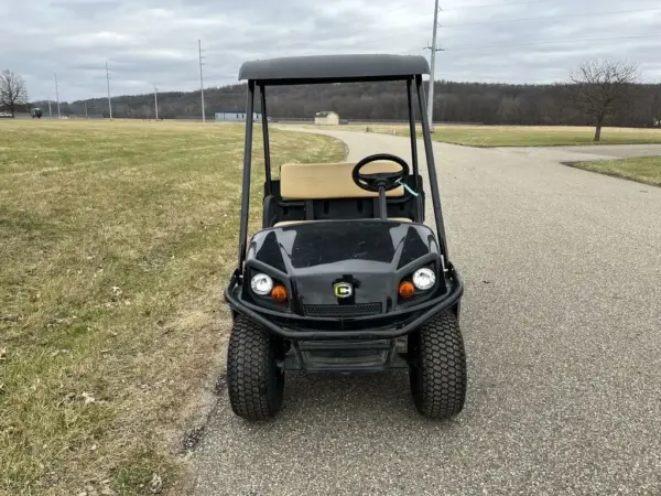 Cushman Hauler Golf Cart