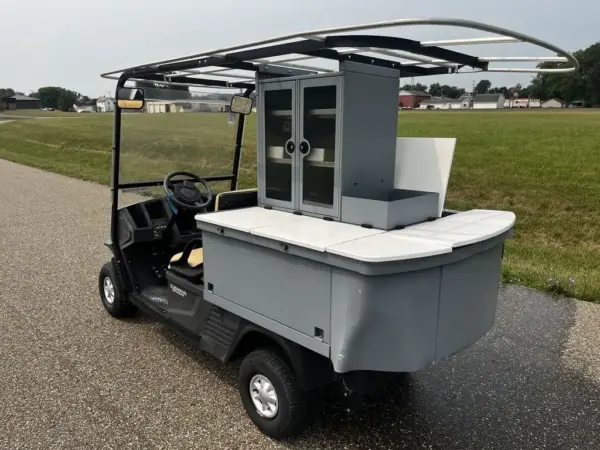 Cushman Refresher Golf Cart