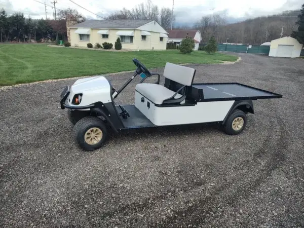 Cushman Shuttle Gas Golf Carts