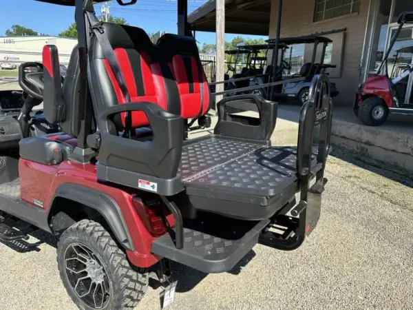 Evolution D Maverick + Lithium Golf Cart